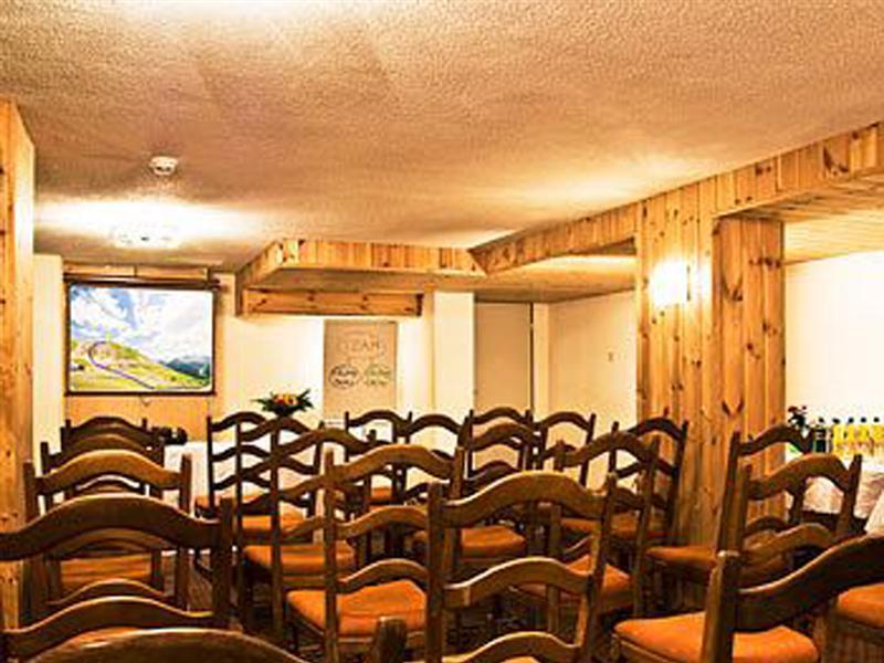 Hotel Club Only - By Mountain