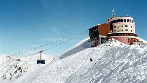 Club Only - By Mountain Hotel 3*